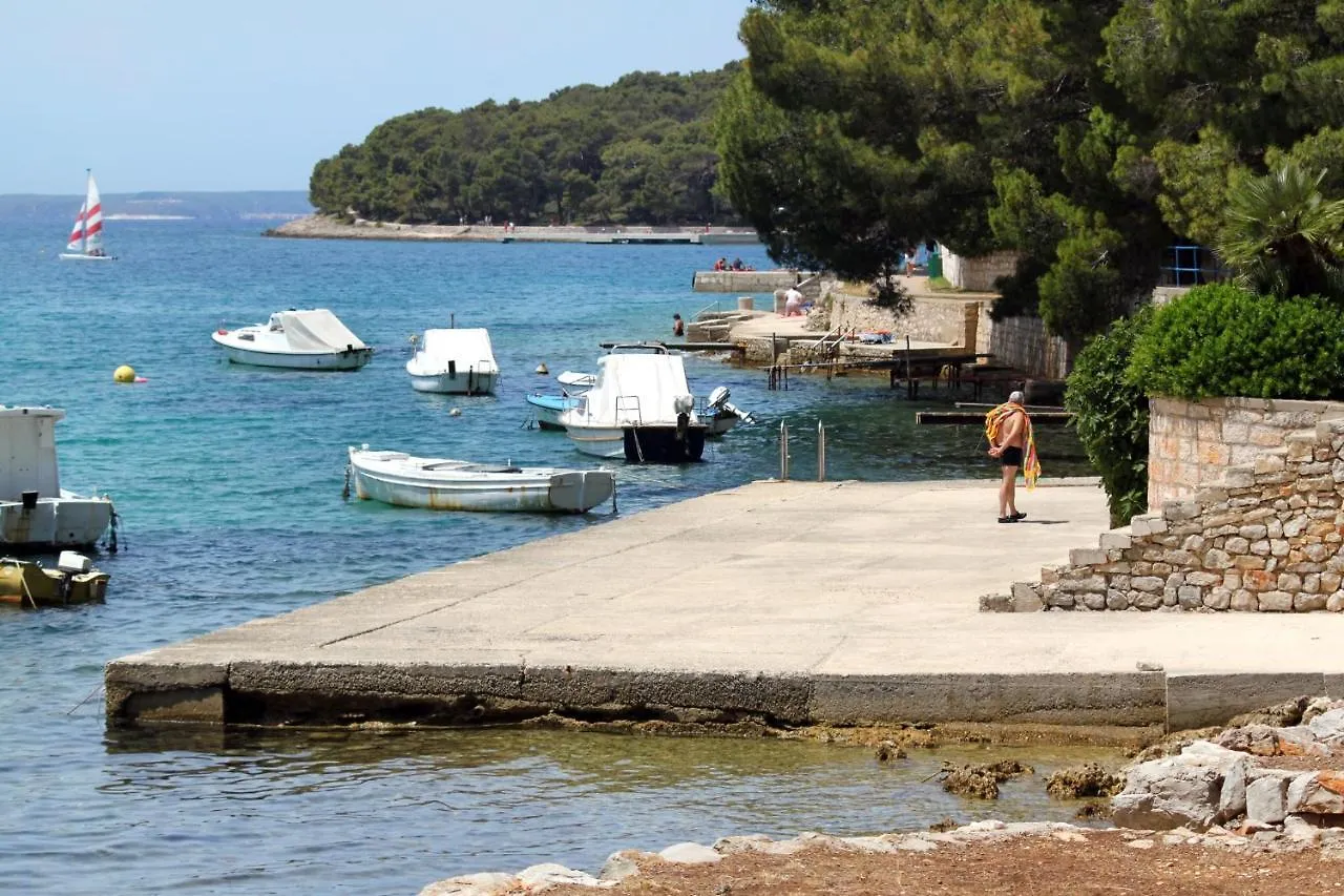 Apartments With A Parking Space Mali Losinj 0*,