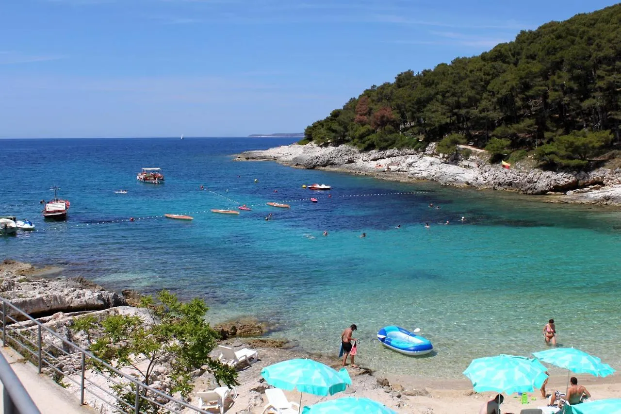 Apartments With A Parking Space Mali Lošinj Croácia